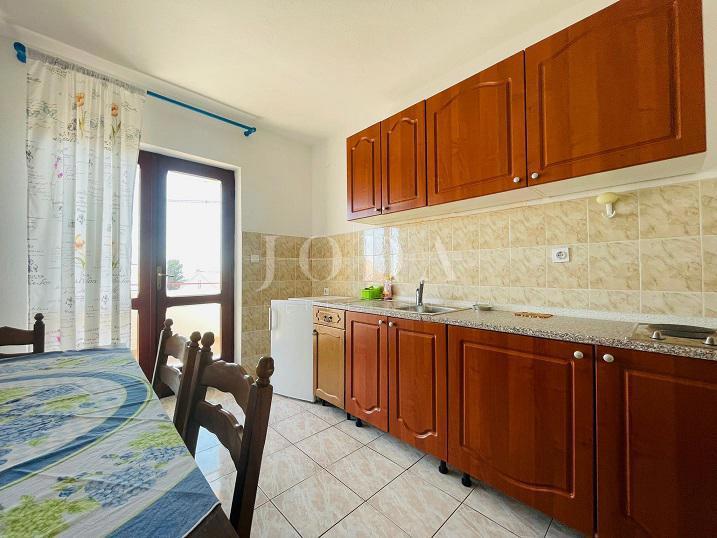 Hiša Novalja, 400m2