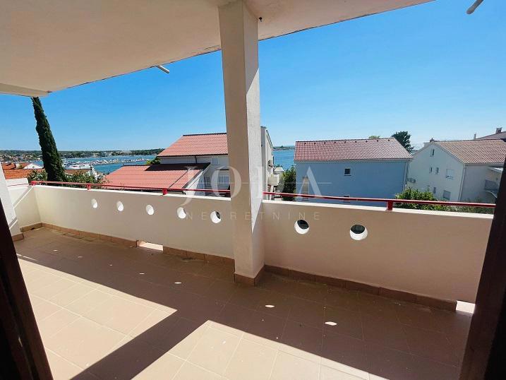 Hiša Novalja, 400m2