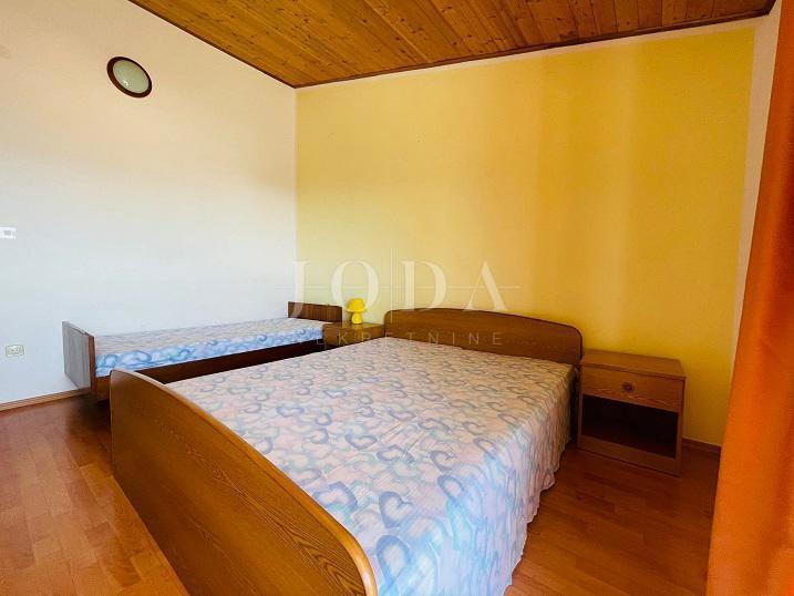 Hiša Novalja, 400m2