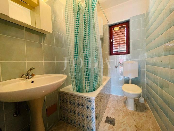 Hiša Novalja, 400m2