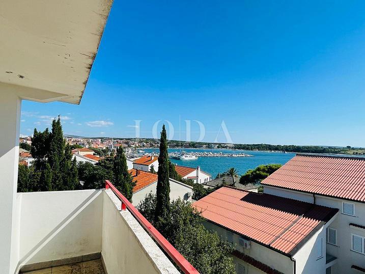 Hiša Novalja, 400m2