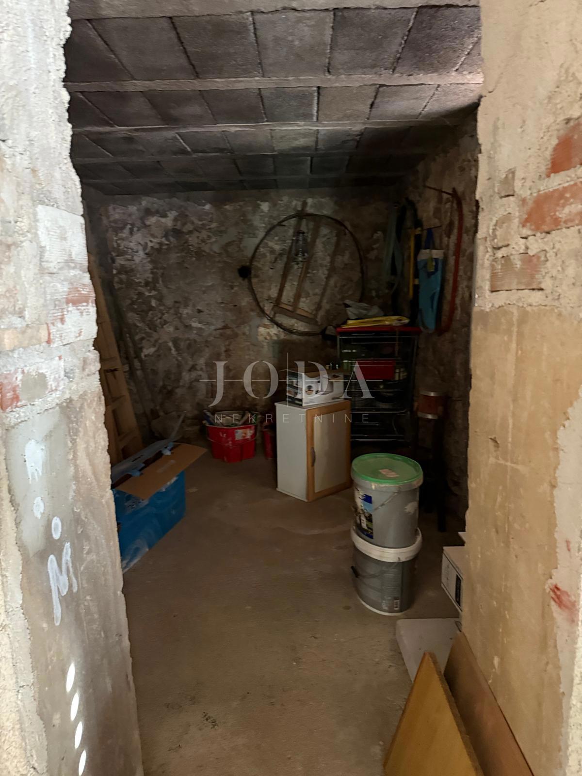 Hiša Šmrika, Kraljevica, 79m2