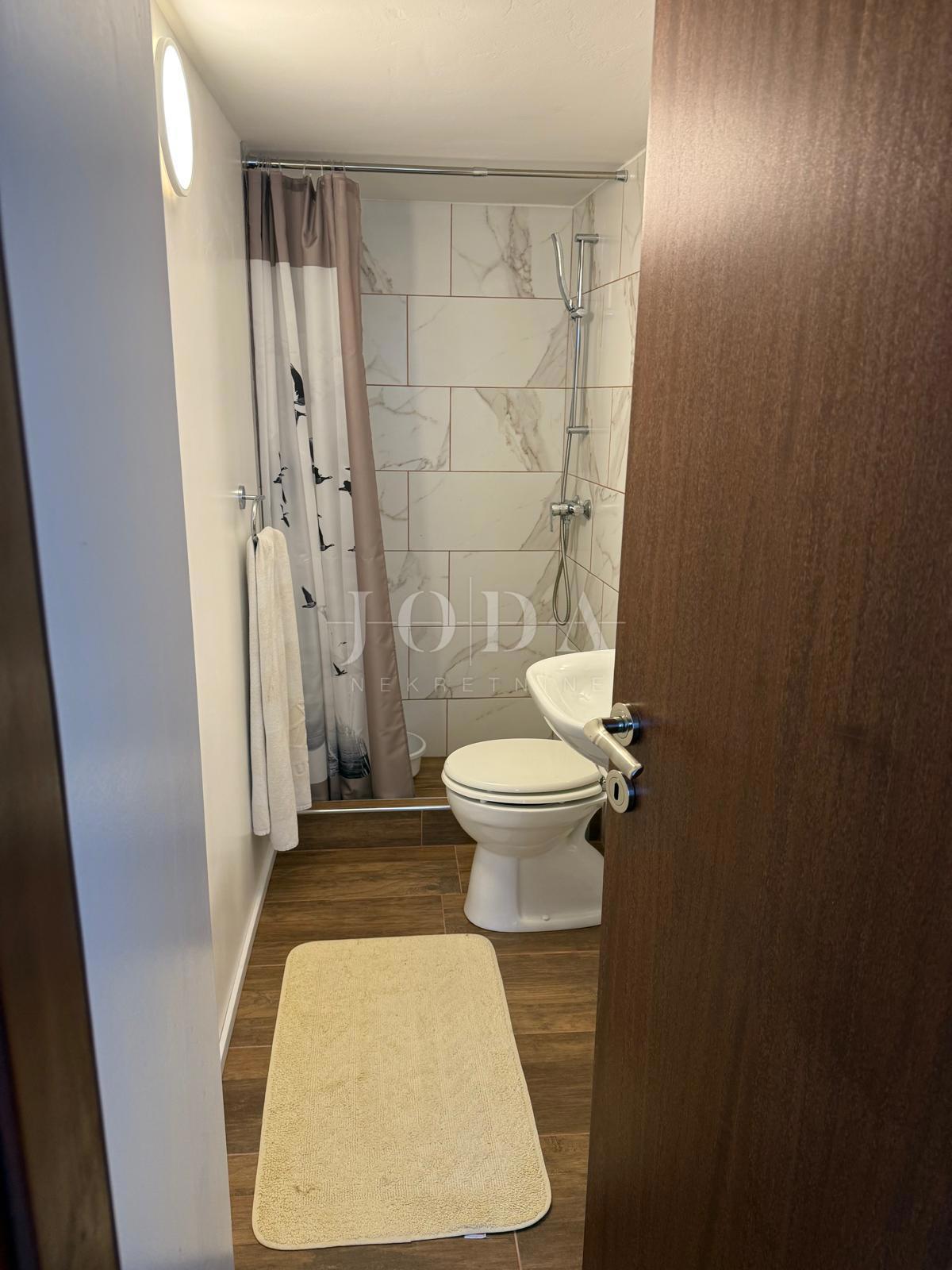 Hiša Šmrika, Kraljevica, 79m2