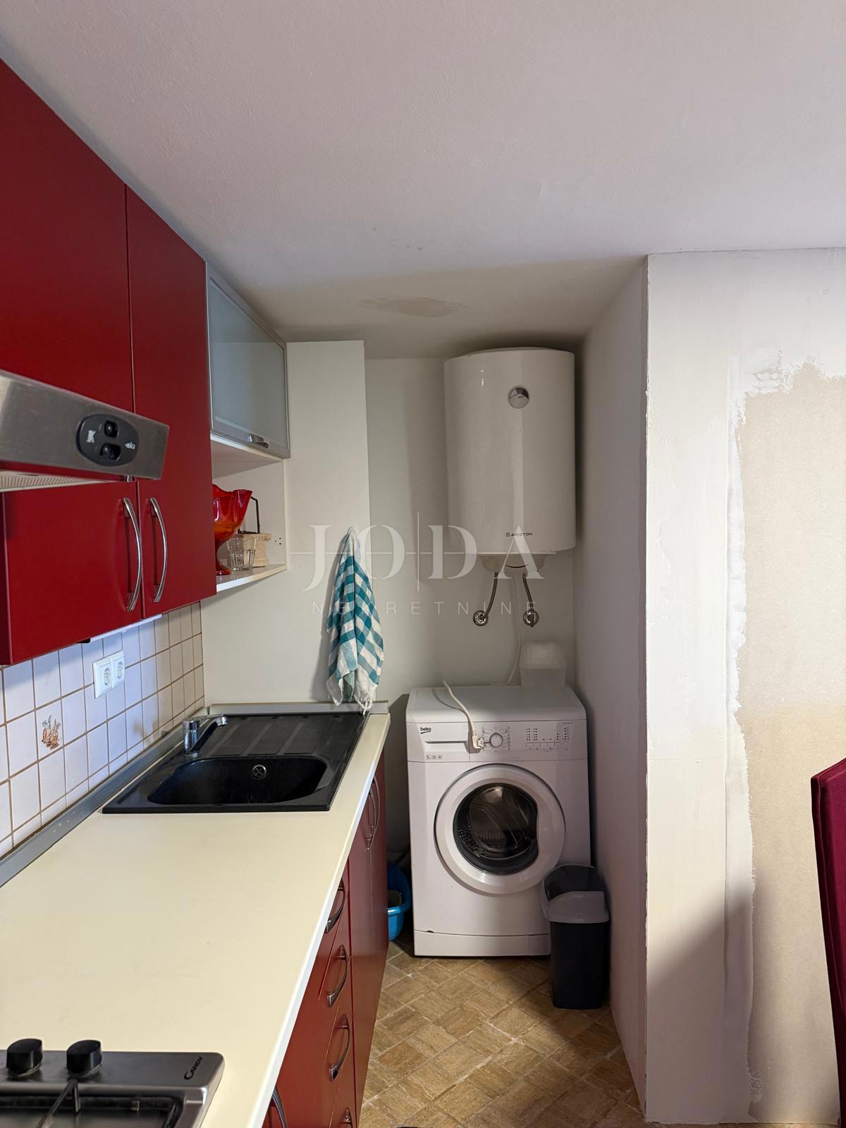 Hiša Šmrika, Kraljevica, 79m2