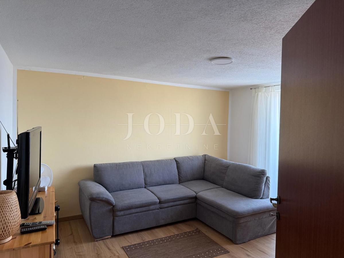 Hiša Šmrika, Kraljevica, 79m2