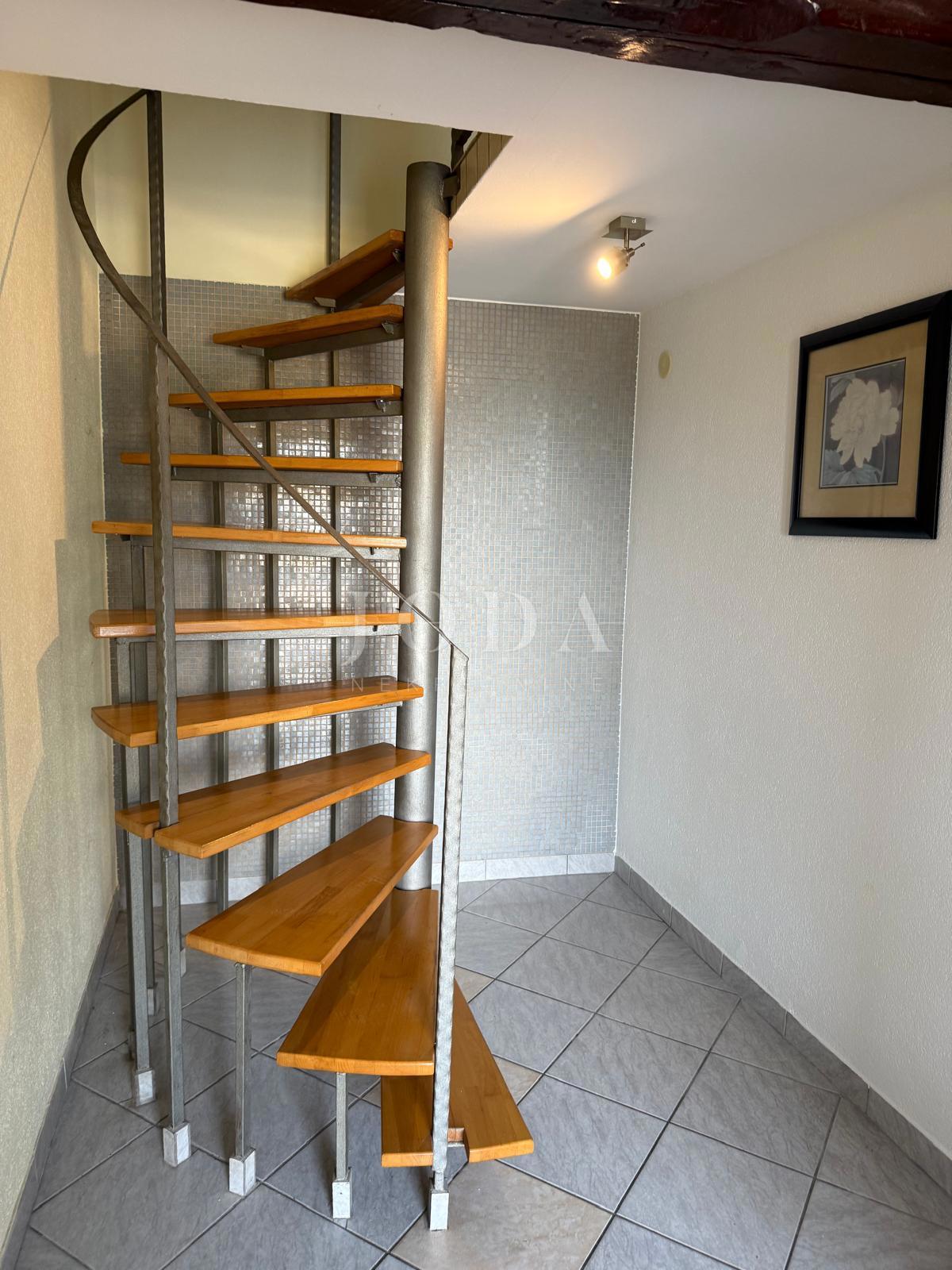 Hiša Šmrika, Kraljevica, 79m2