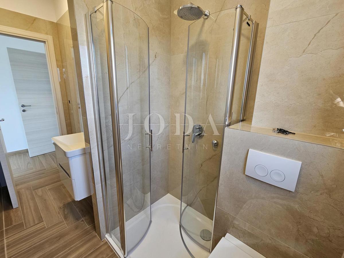 Malinska - nova hiša z bazenom in pogledom na morje!