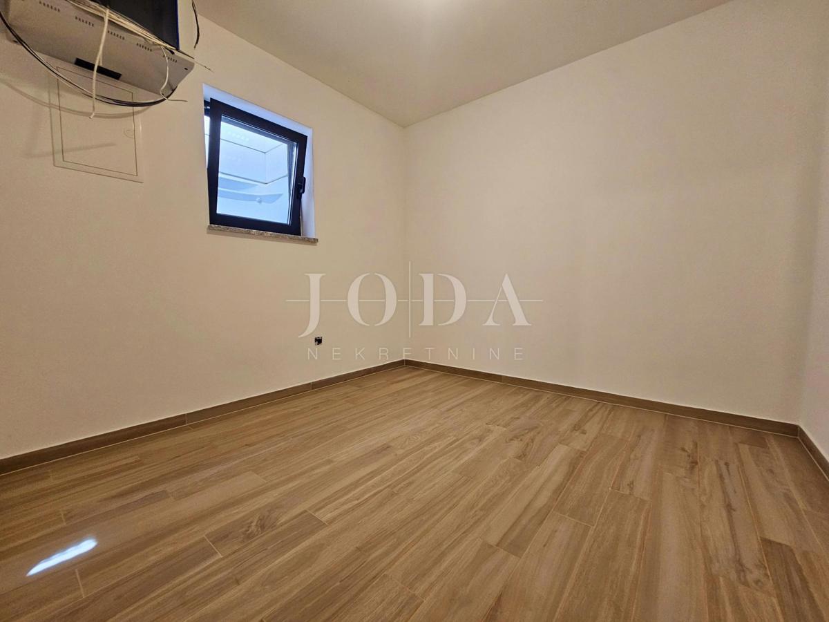 Malinska - nova hiša z bazenom in pogledom na morje!