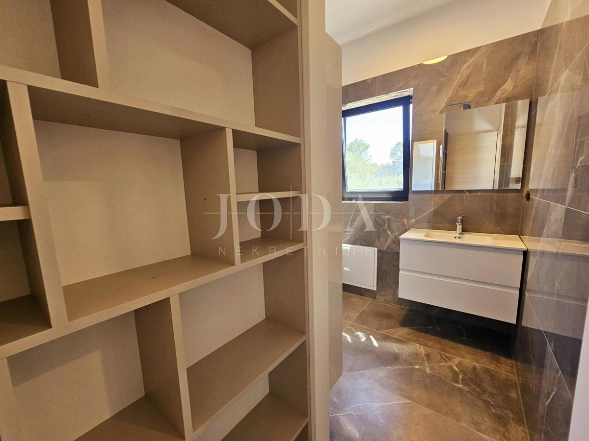 Malinska - nova hiša z bazenom in pogledom na morje!