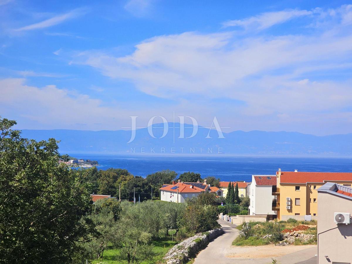 Malinska - nova hiša z bazenom in pogledom na morje!