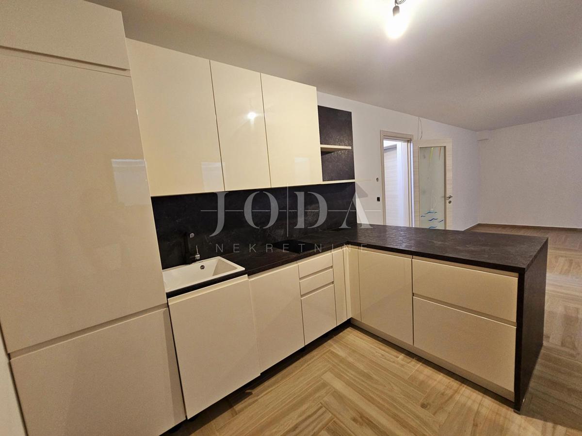 Malinska - nova hiša z bazenom in pogledom na morje!