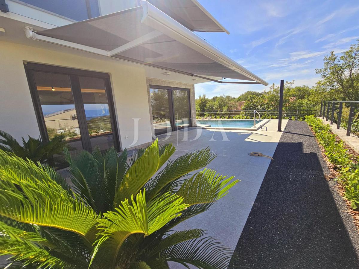 Malinska - nova hiša z bazenom in pogledom na morje!