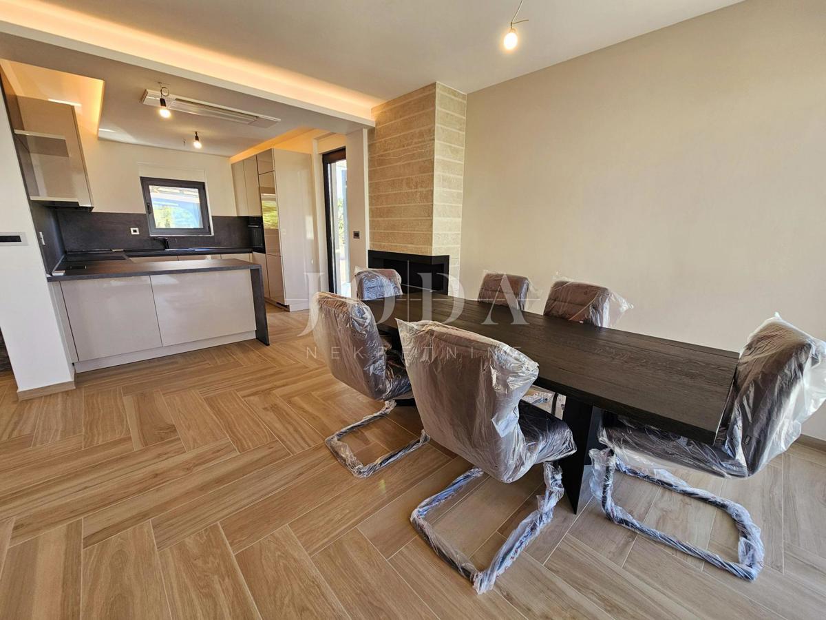 Malinska - nova hiša z bazenom in pogledom na morje!