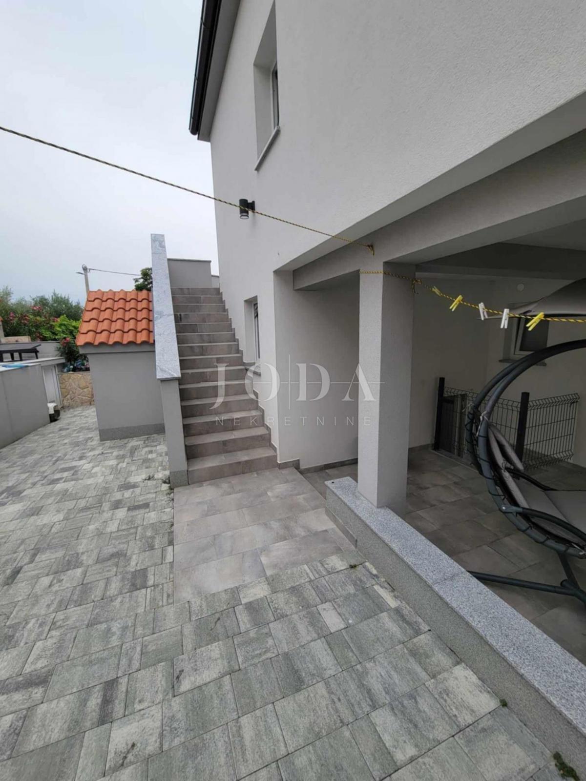 Hiša Šilo, Dobrinj, 100m2