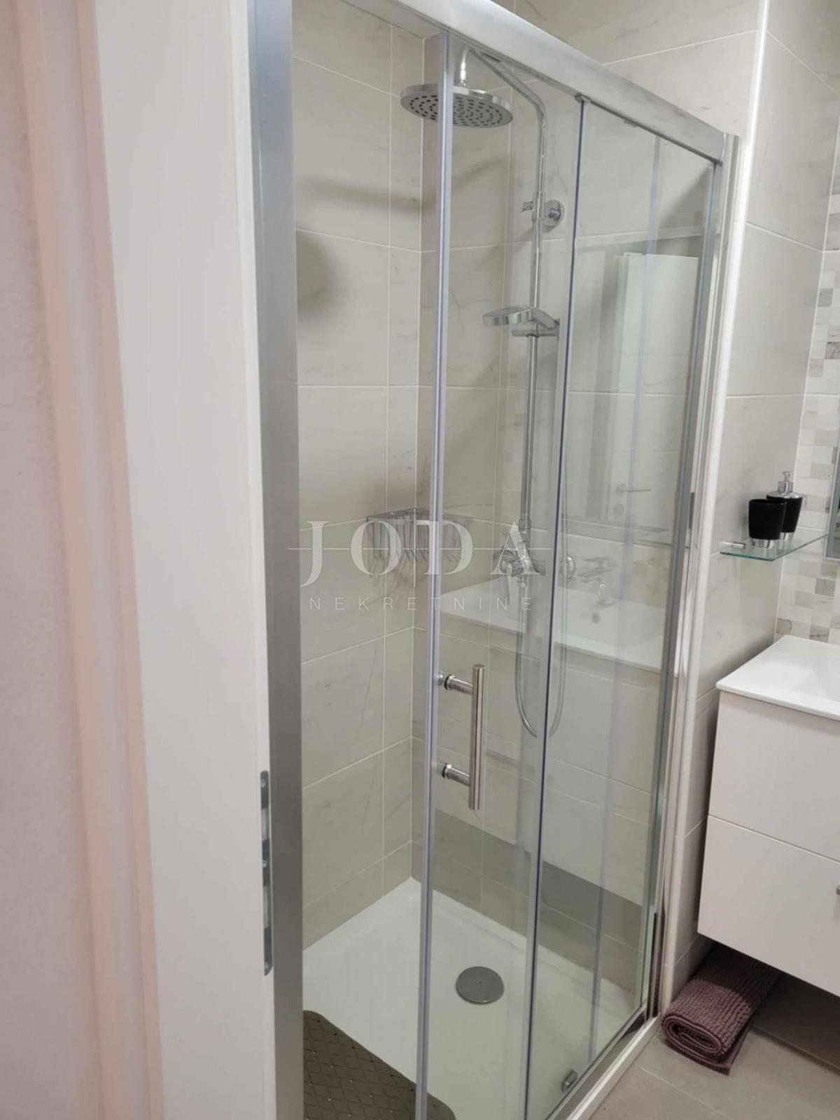 Hiša Šilo, Dobrinj, 100m2