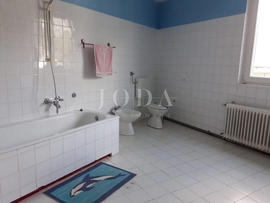 Hiša Brtonigla, 160m2