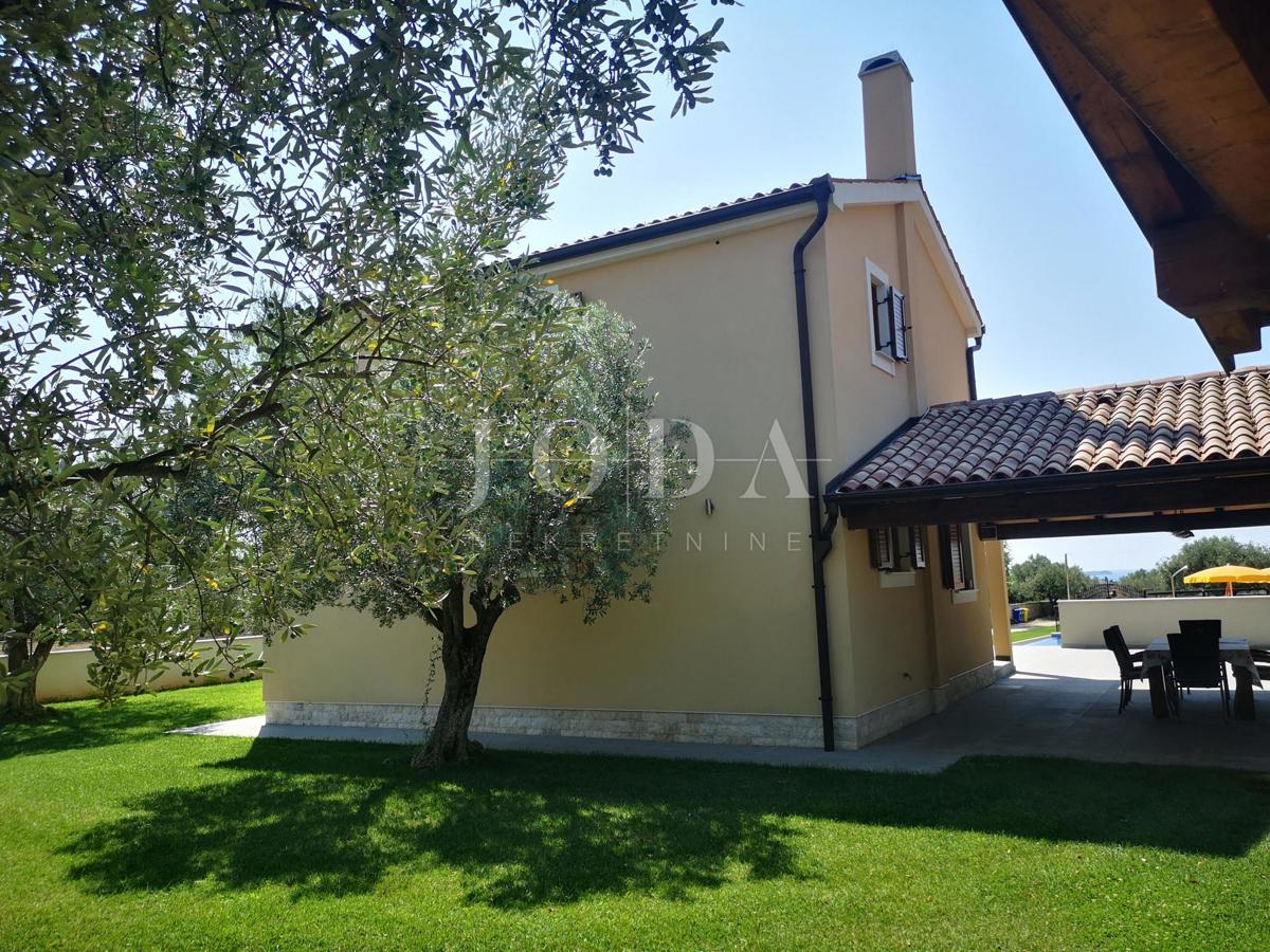 Hiša Fažana, 180m2