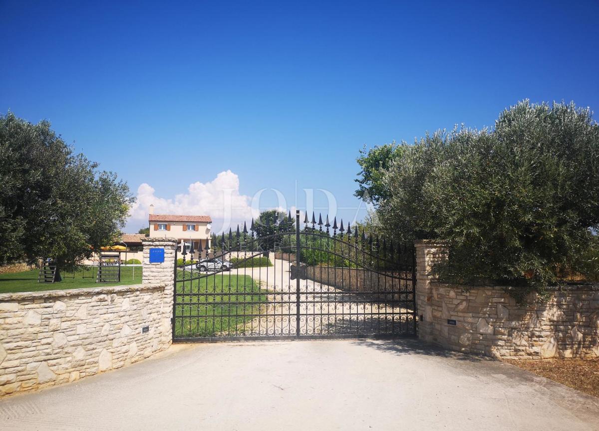 Hiša Fažana, 180m2