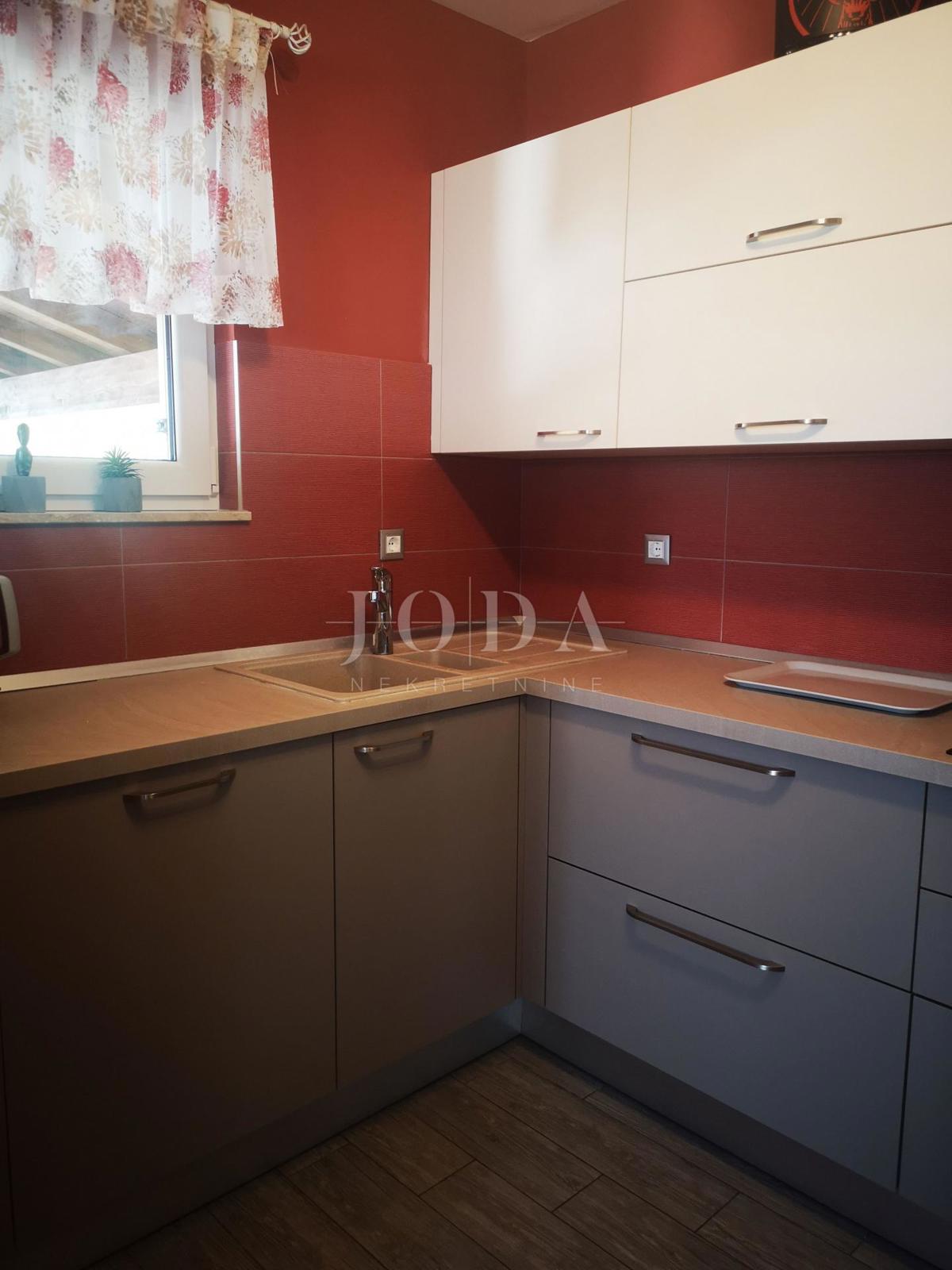 Hiša Fažana, 180m2