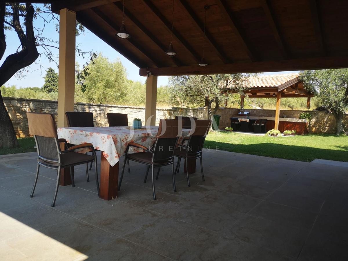 Hiša Fažana, 180m2