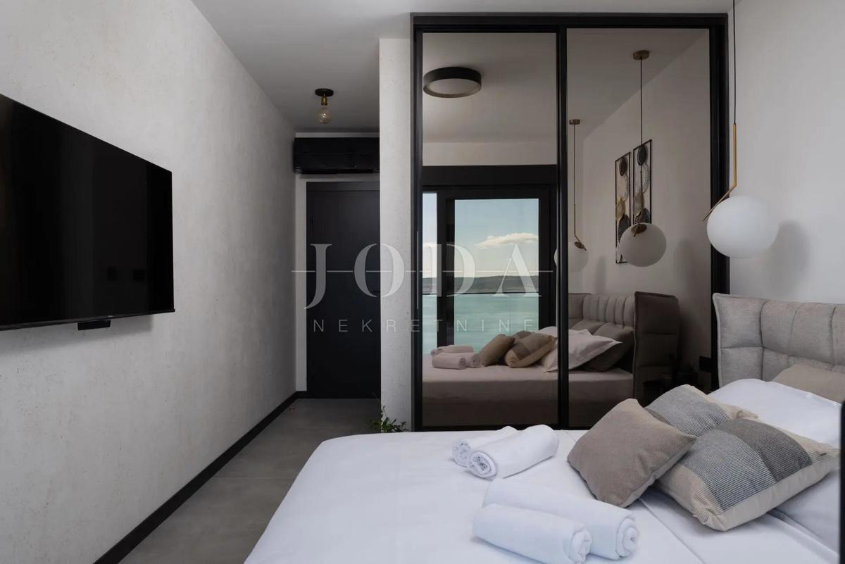 Luksuzna vila s panoramskim pogledom na morje