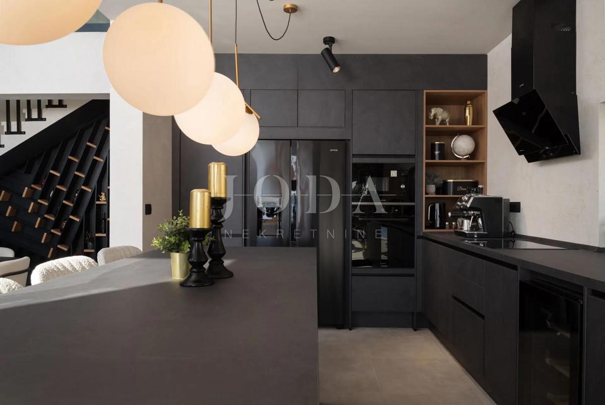 Luksuzna vila s panoramskim pogledom na morje