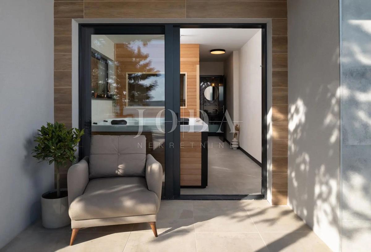 Luksuzna vila s panoramskim pogledom na morje