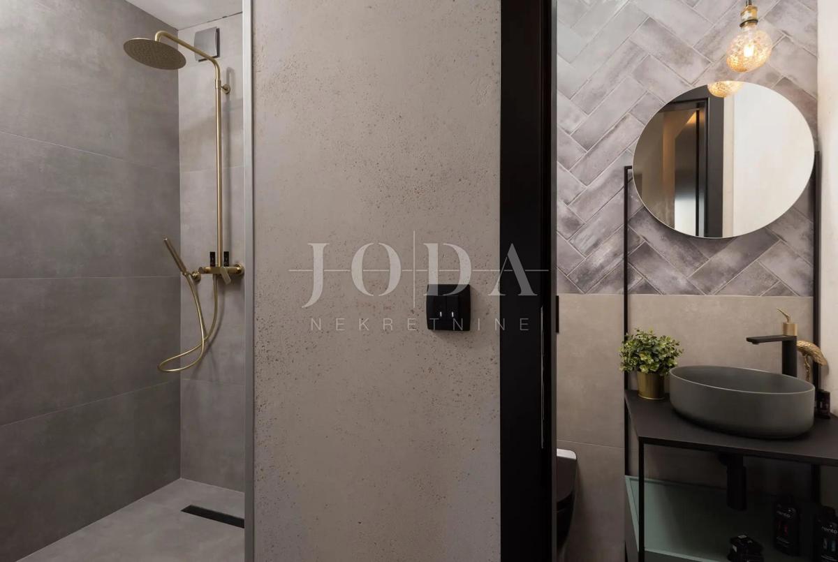 Luksuzna vila s panoramskim pogledom na morje