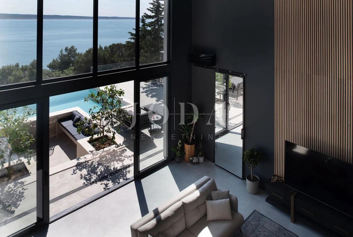 Luksuzna vila s panoramskim pogledom na morje