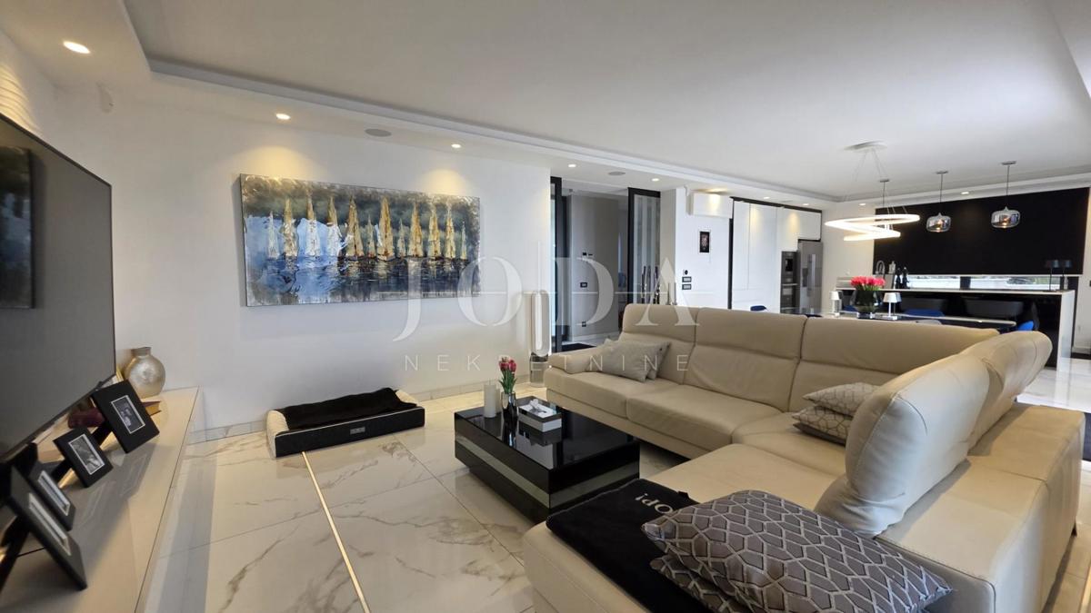 Hiša Crikvenica, 50m2