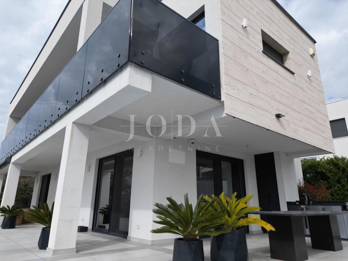 Hiša Crikvenica, 50m2