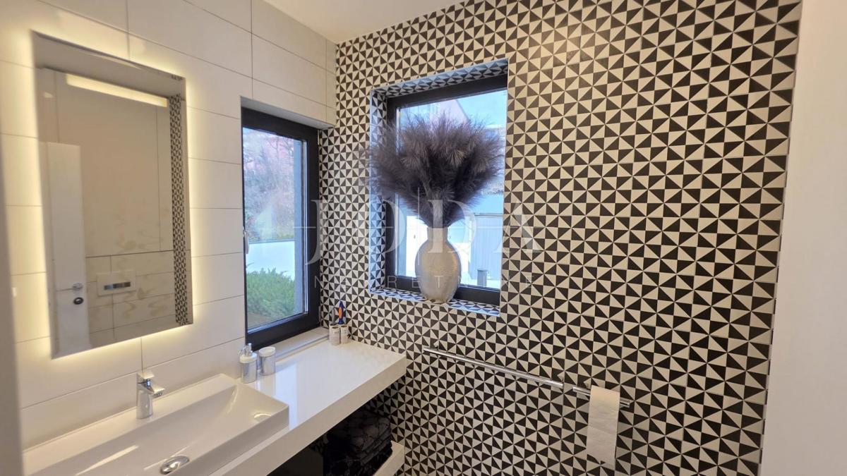 Hiša Crikvenica, 50m2