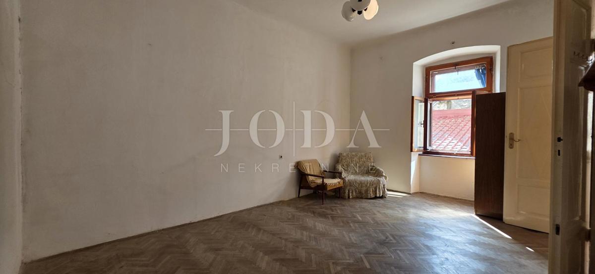 Apartma Senj prva vrsta ob morju center 42 m²