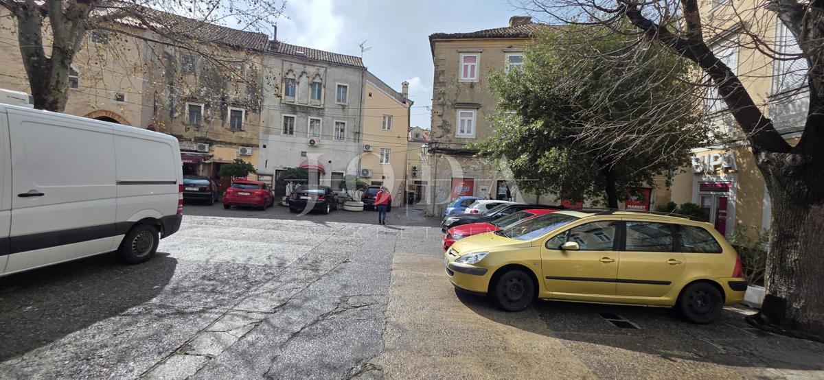 Apartma Senj prva vrsta ob morju center 42 m²