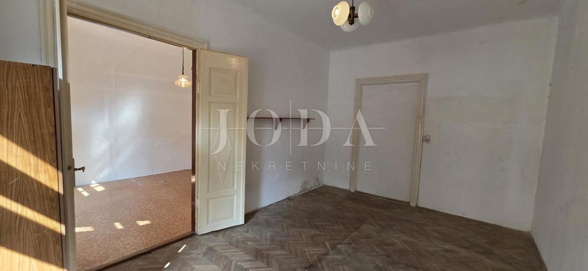 Apartma Senj prva vrsta ob morju center 42 m²