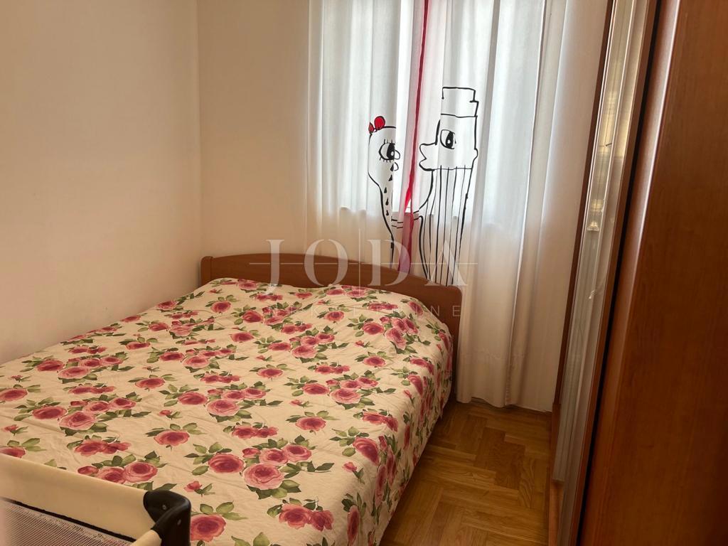Lep apartma z vrtom, Malinska - otok Krk