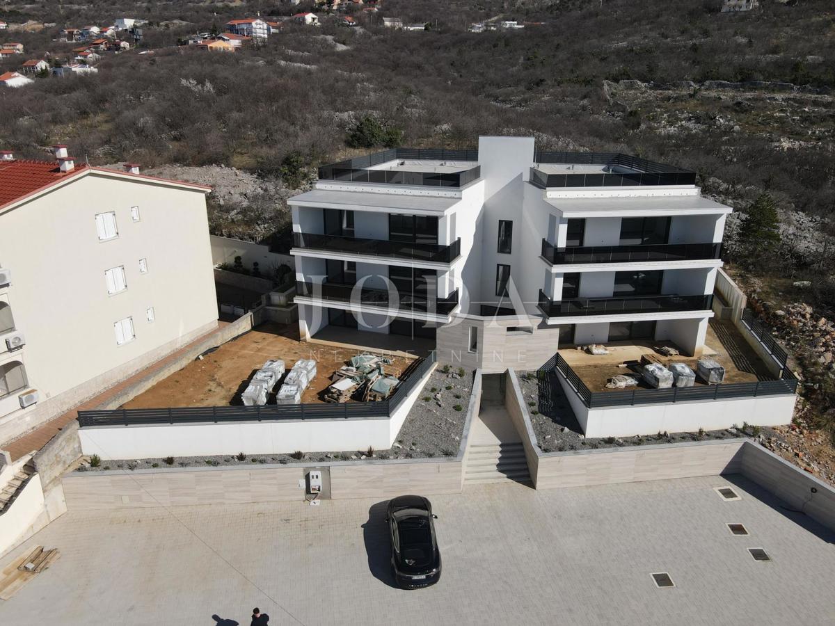 Stanovanje Klenovica, Novi Vinodolski, 200m2