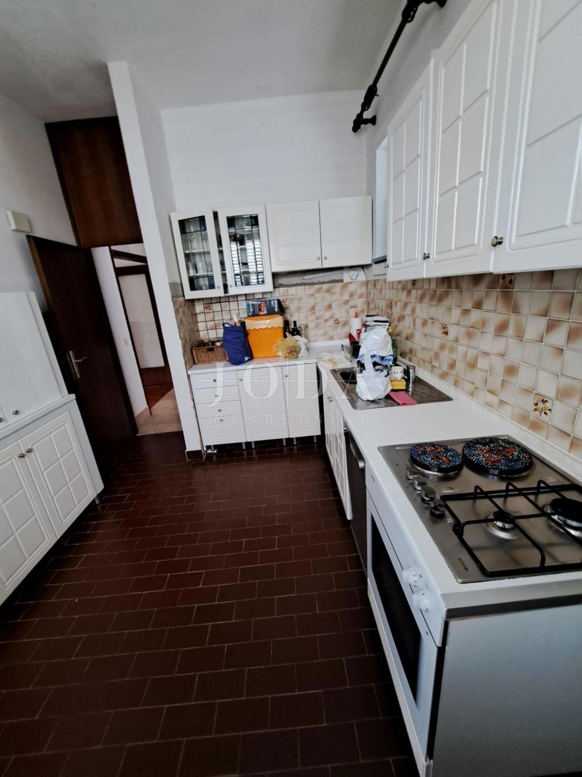 Otok Krk, Njivice, kuća s pogledom na more, mirna lokacija