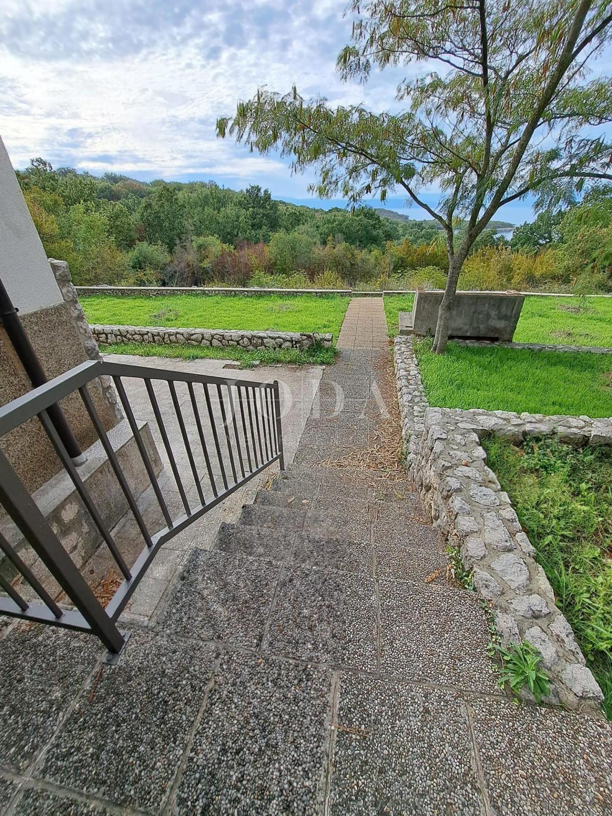 Otok Krk, Njivice, kuća s pogledom na more, mirna lokacija