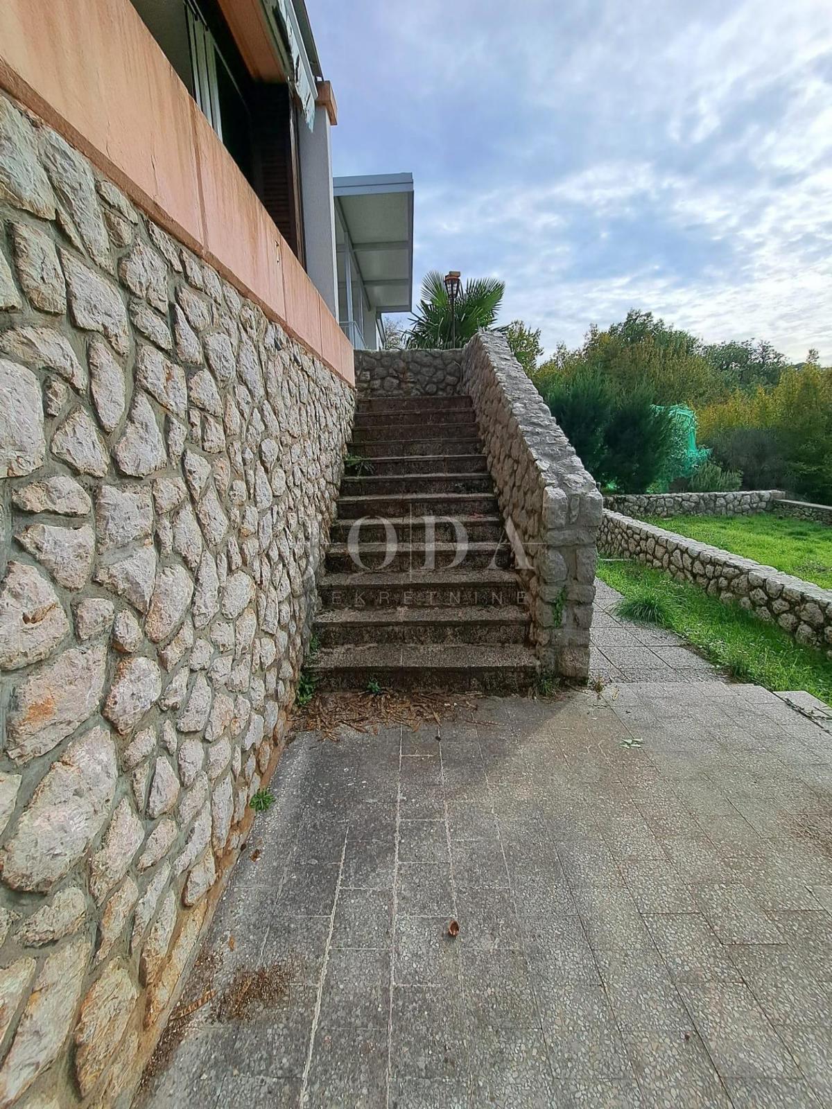 Otok Krk, Njivice, kuća s pogledom na more, mirna lokacija