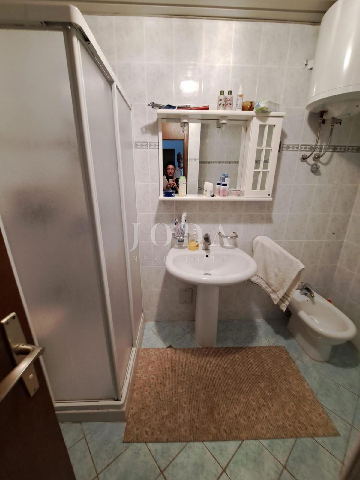 Otok Krk, Njivice, kuća s pogledom na more, mirna lokacija