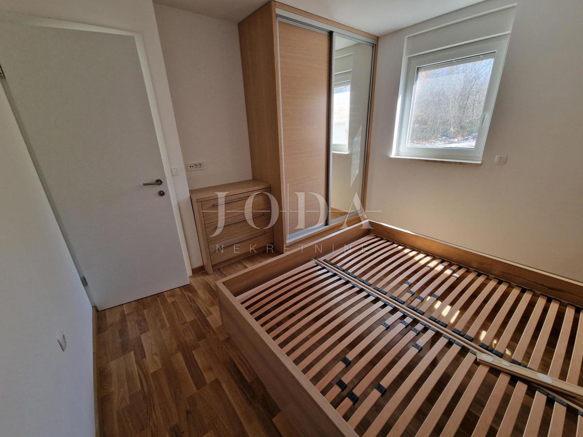 Apartma s pogledom na morje in vrtom, Njivice - otok Krk