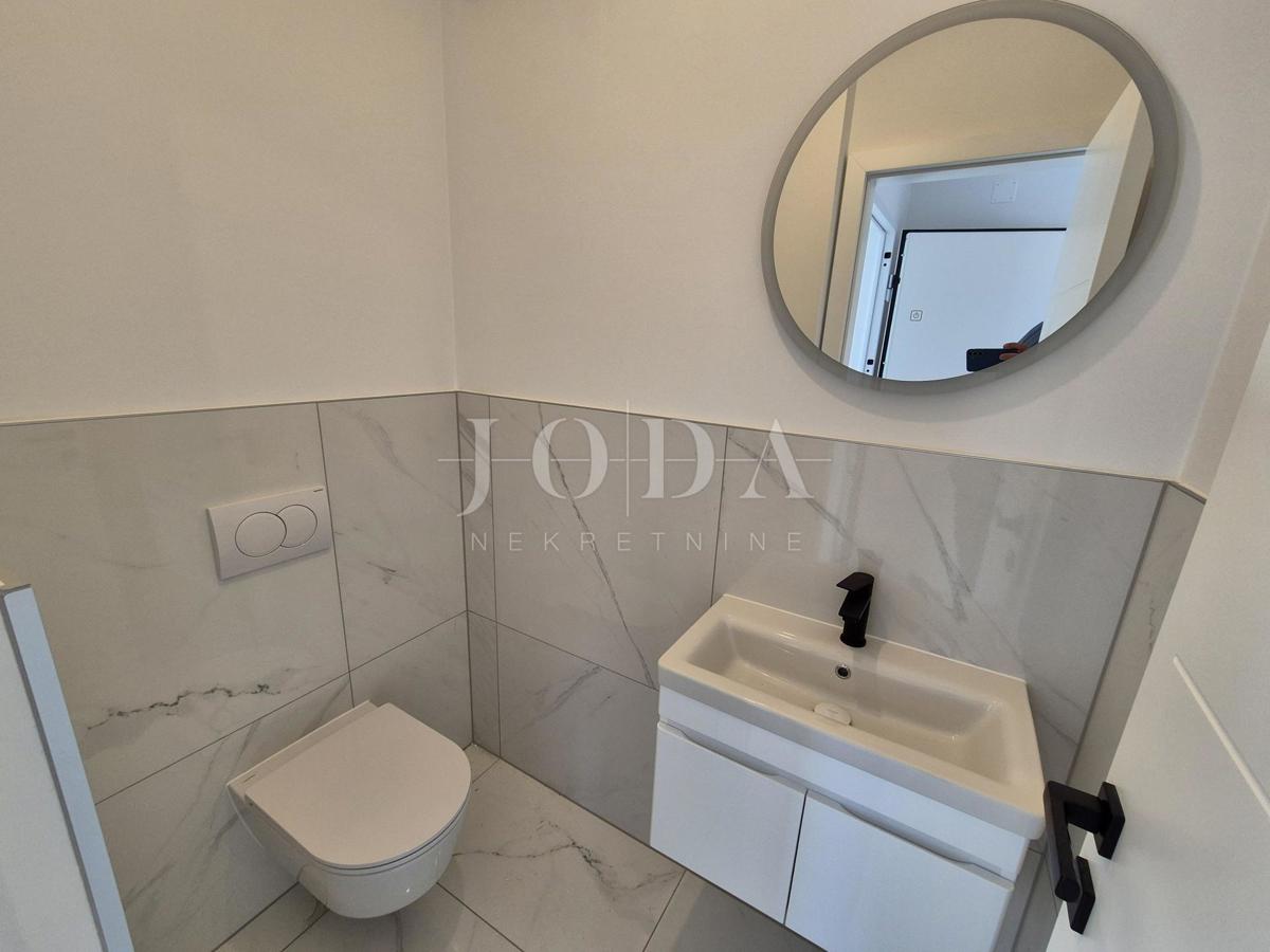 Malinska – Novogradnja, odlična zasnova apartmana, vrt!