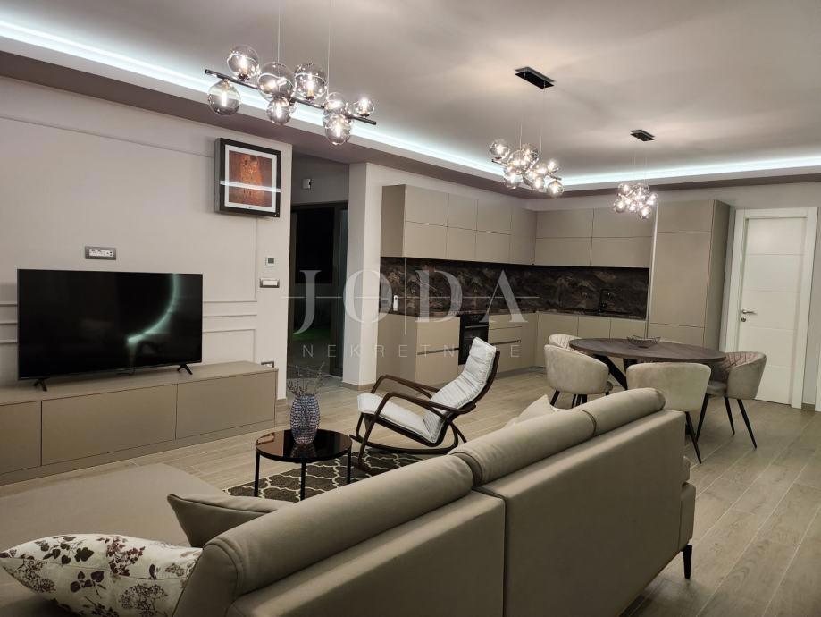 Okolica mesta Krk, vila z bazenom in pogledom na morje!