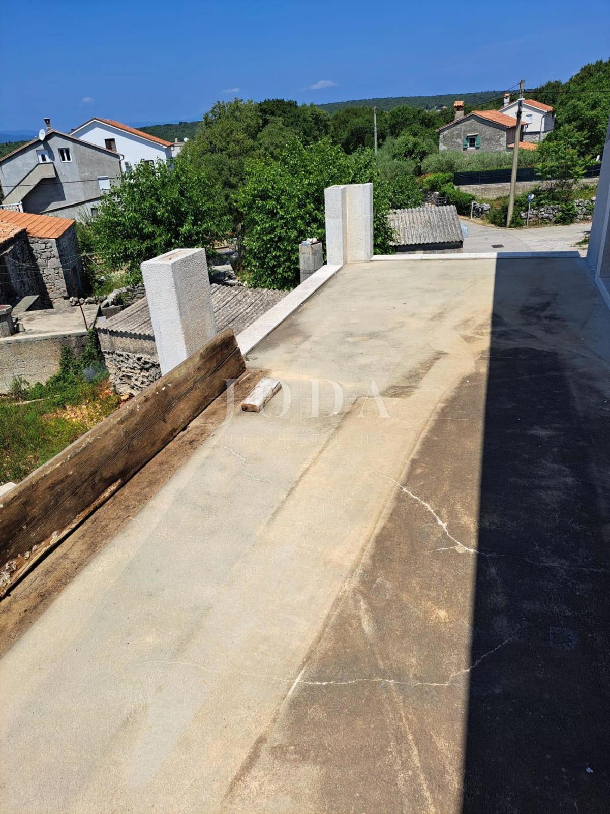 Lepa samostojna hiša na otoku Krku
