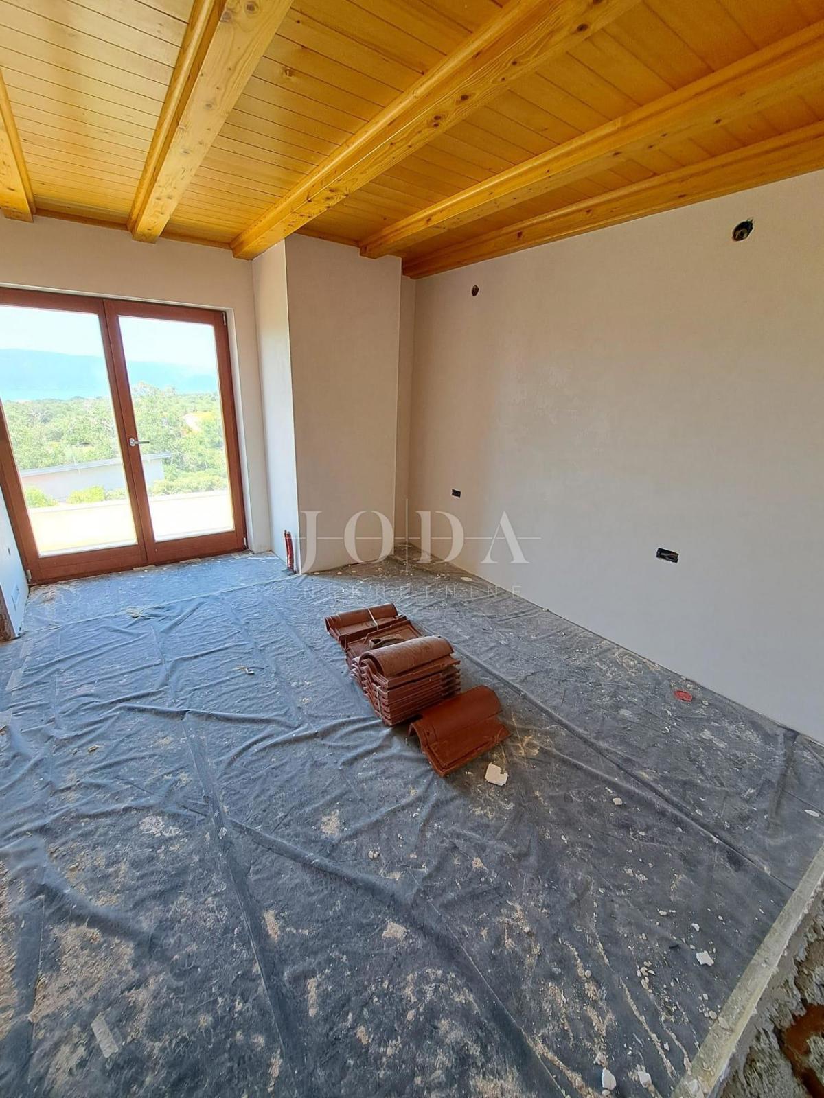 Lepa samostojna hiša na otoku Krku