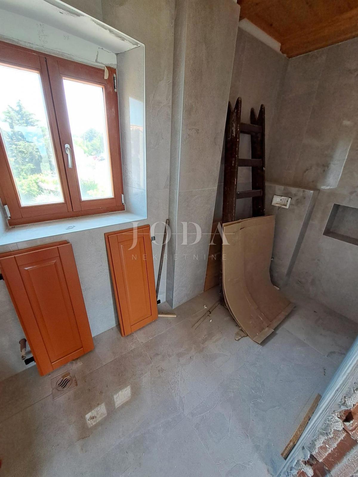 Lepa samostojna hiša na otoku Krku