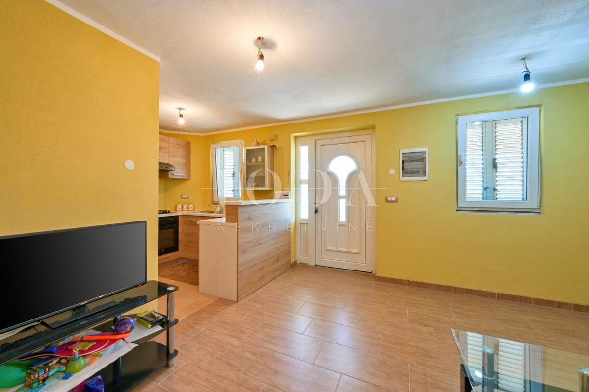 Apartmajska hiša dvojček, Malinska - otok Krk