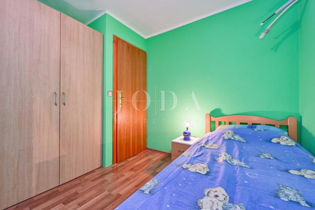 Apartmajska hiša dvojček, Malinska - otok Krk
