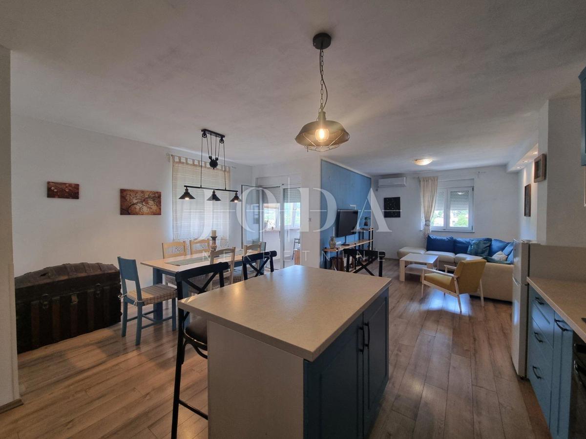 Stanovanje Novi Vinodolski, 121m2